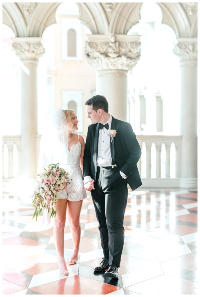 Vegas-Elopement-Photographer-Venetian-Phoebe-Mitchel