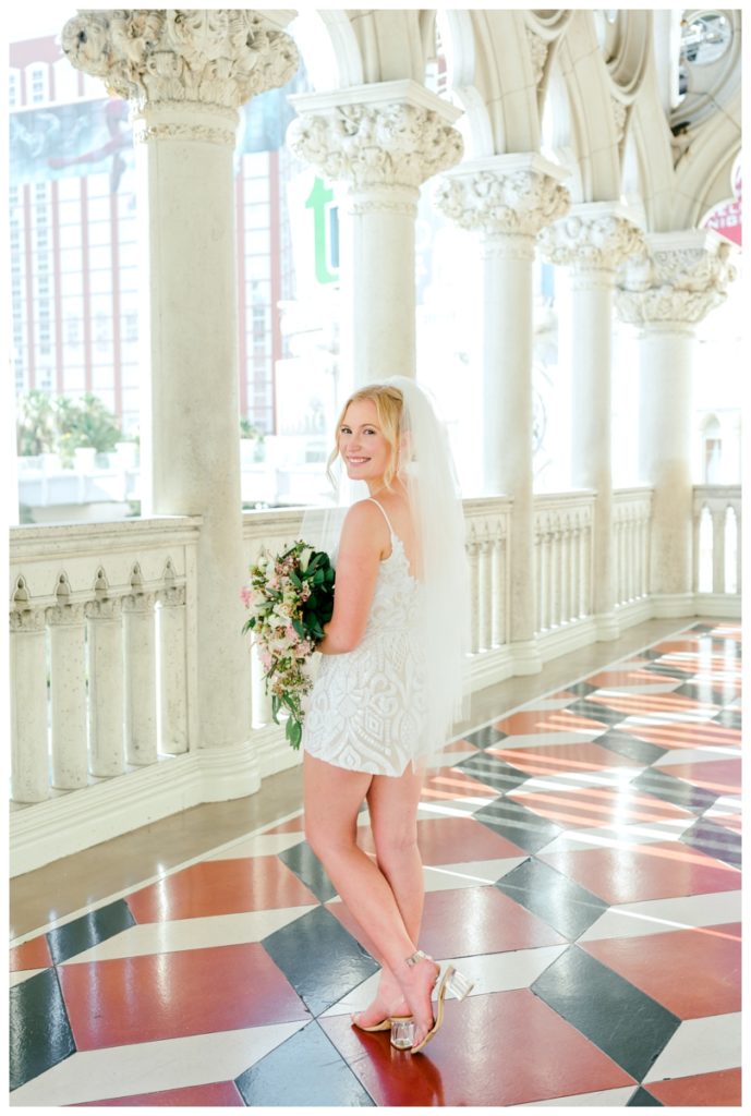 Vegas-Elopement-Photographer-Venetian-Phoebe-Mitchel