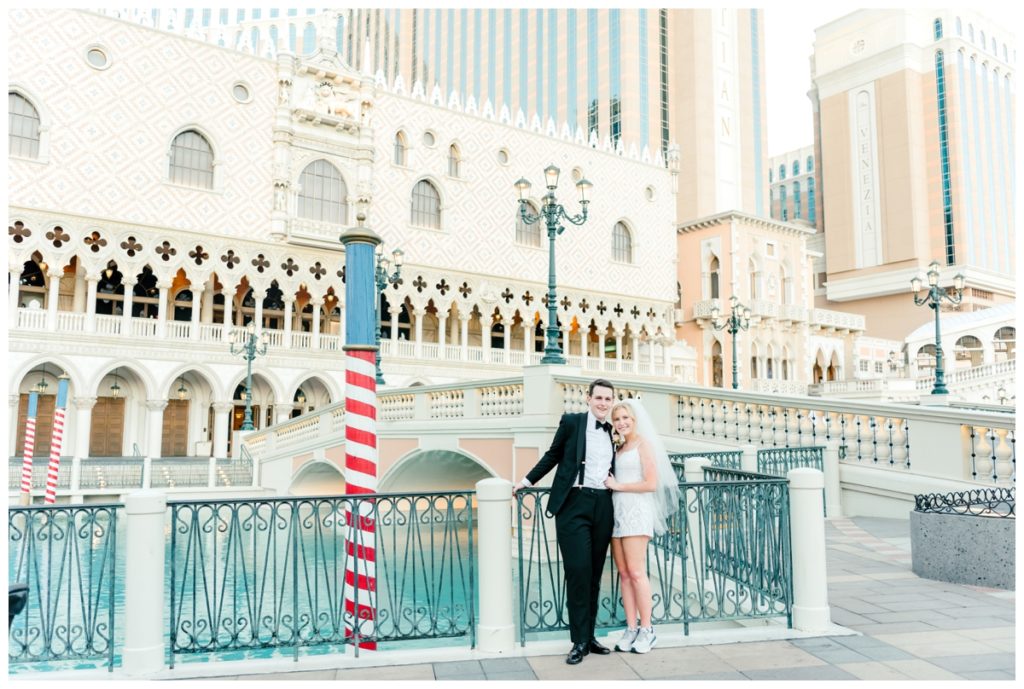 Vegas-Elopement-Photographer-Venetian-Phoebe-Mitchel