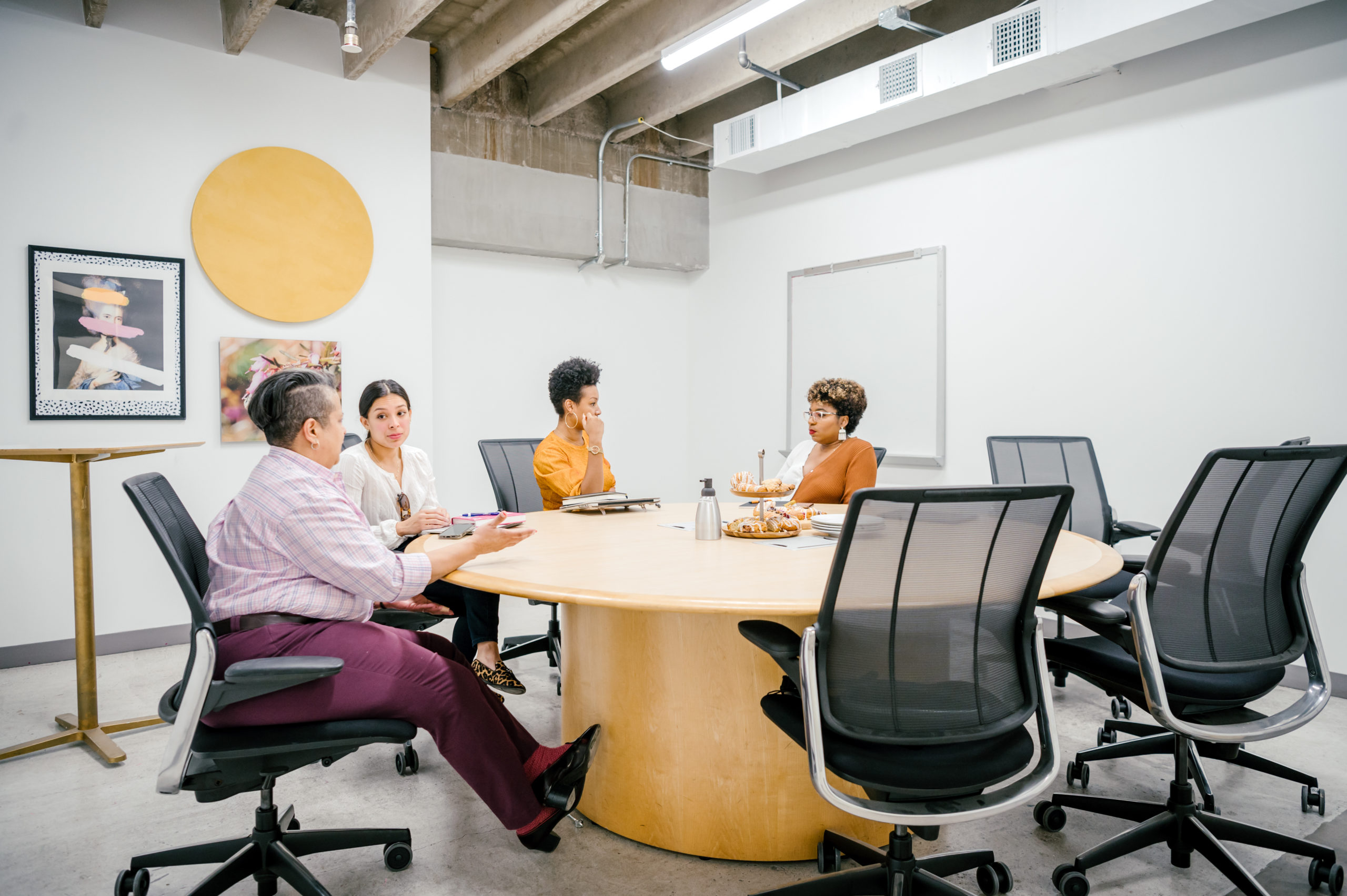 Personal Brand Photography of women workspace on a roundtable