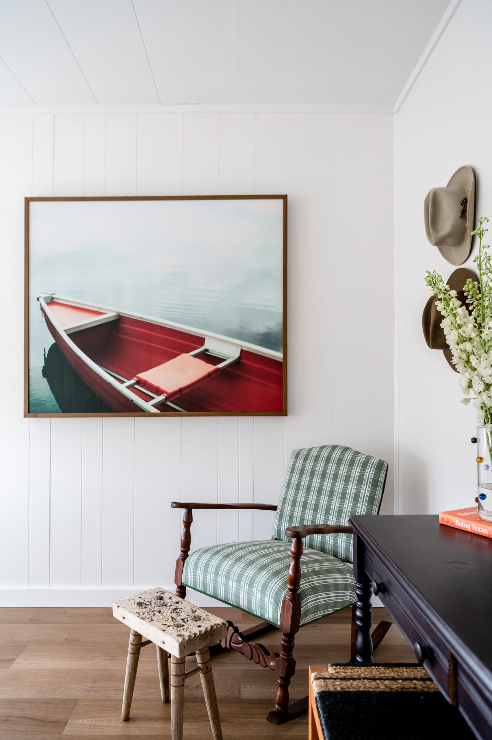 In love with this short-term vacation rental, I took Airbnb photography for! Jack’s place had a gorgeous interior design in every single room. I loved capturing interior photography for each room and being Good Day Guest House’s vacation rental photographer.