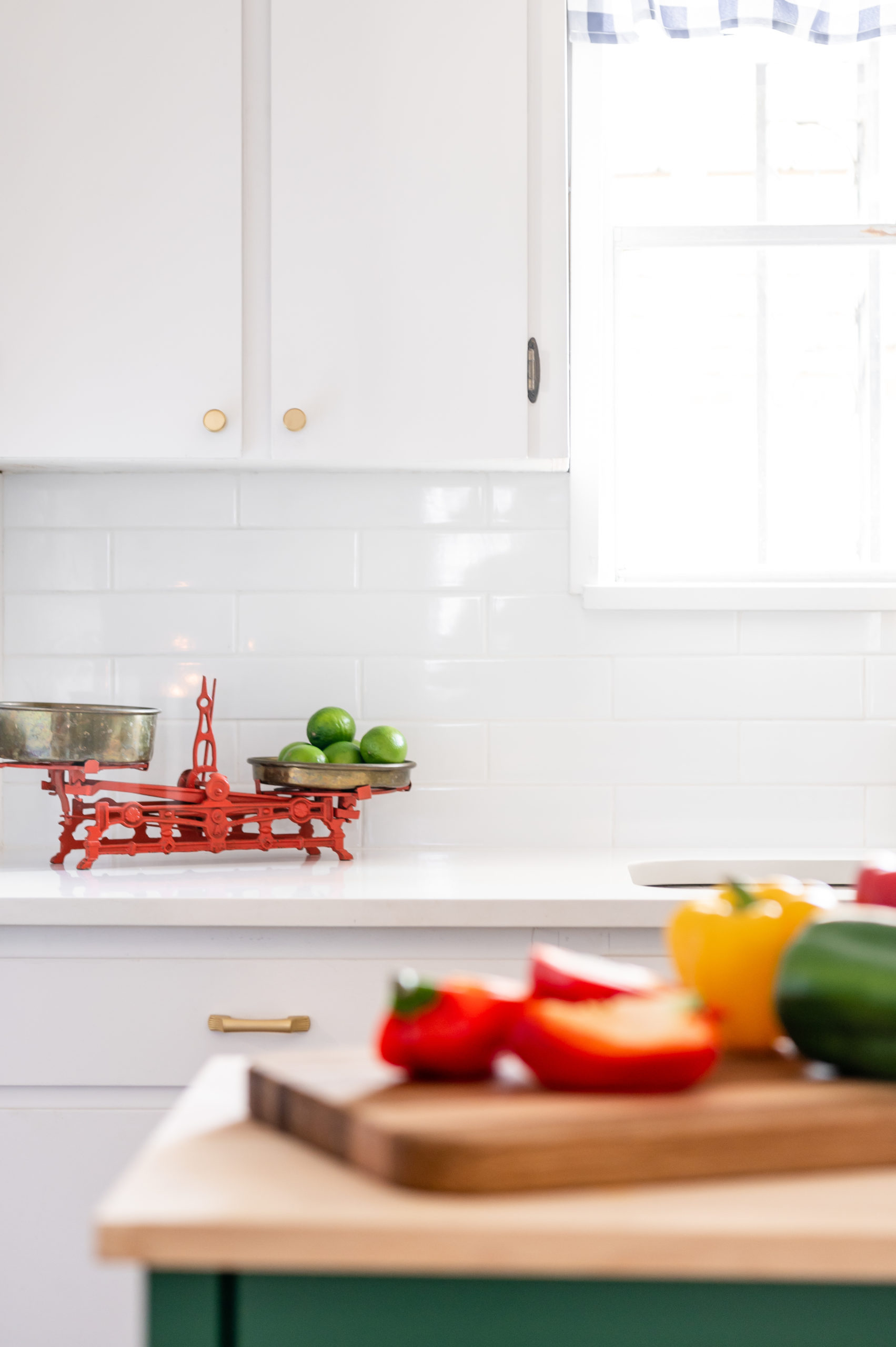 In love with this short-term vacation rental, I took Airbnb photography for! Jack’s place had a gorgeous interior design in every single room. I loved capturing interior photography for each room and being Good Day Guest House’s vacation rental photographer.