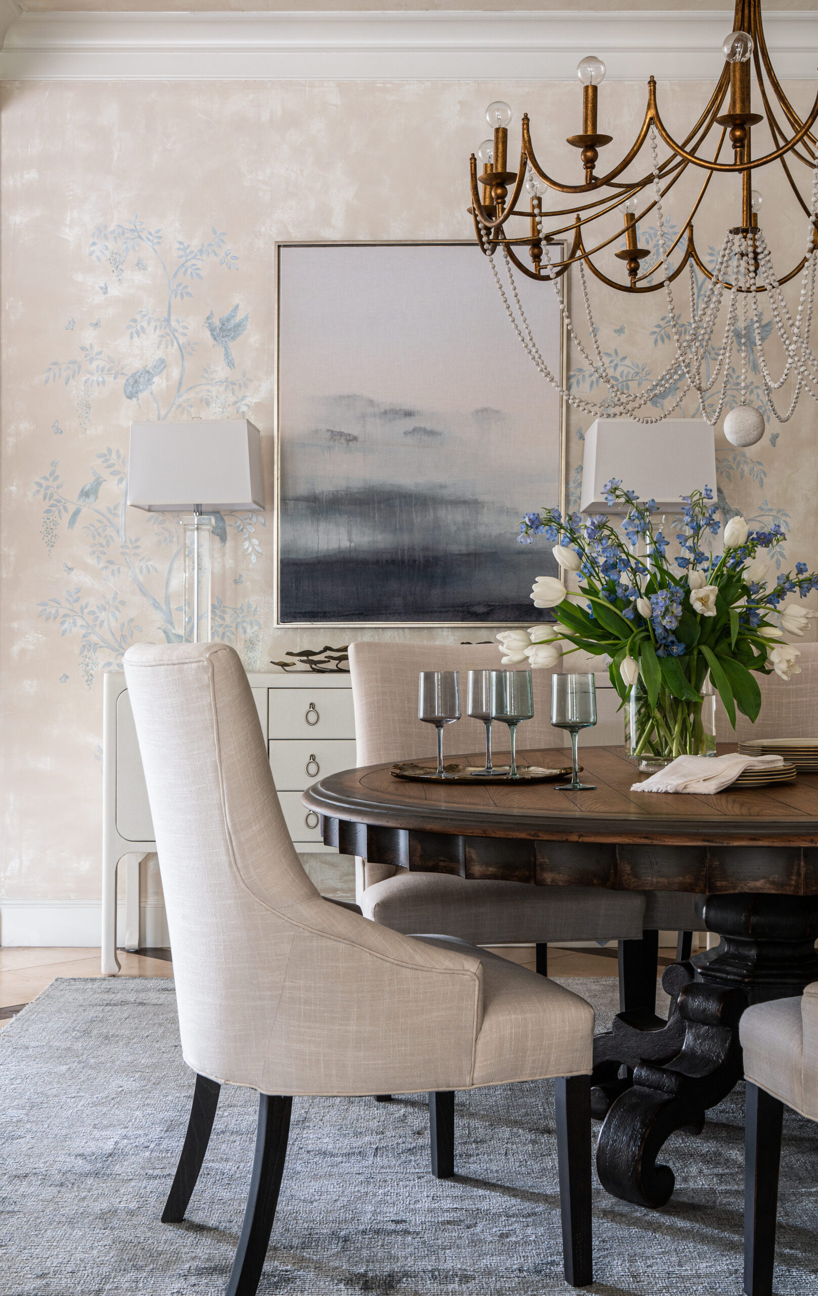 Beautiful interior design photos of a old-world style dining room with a stunning chandelier