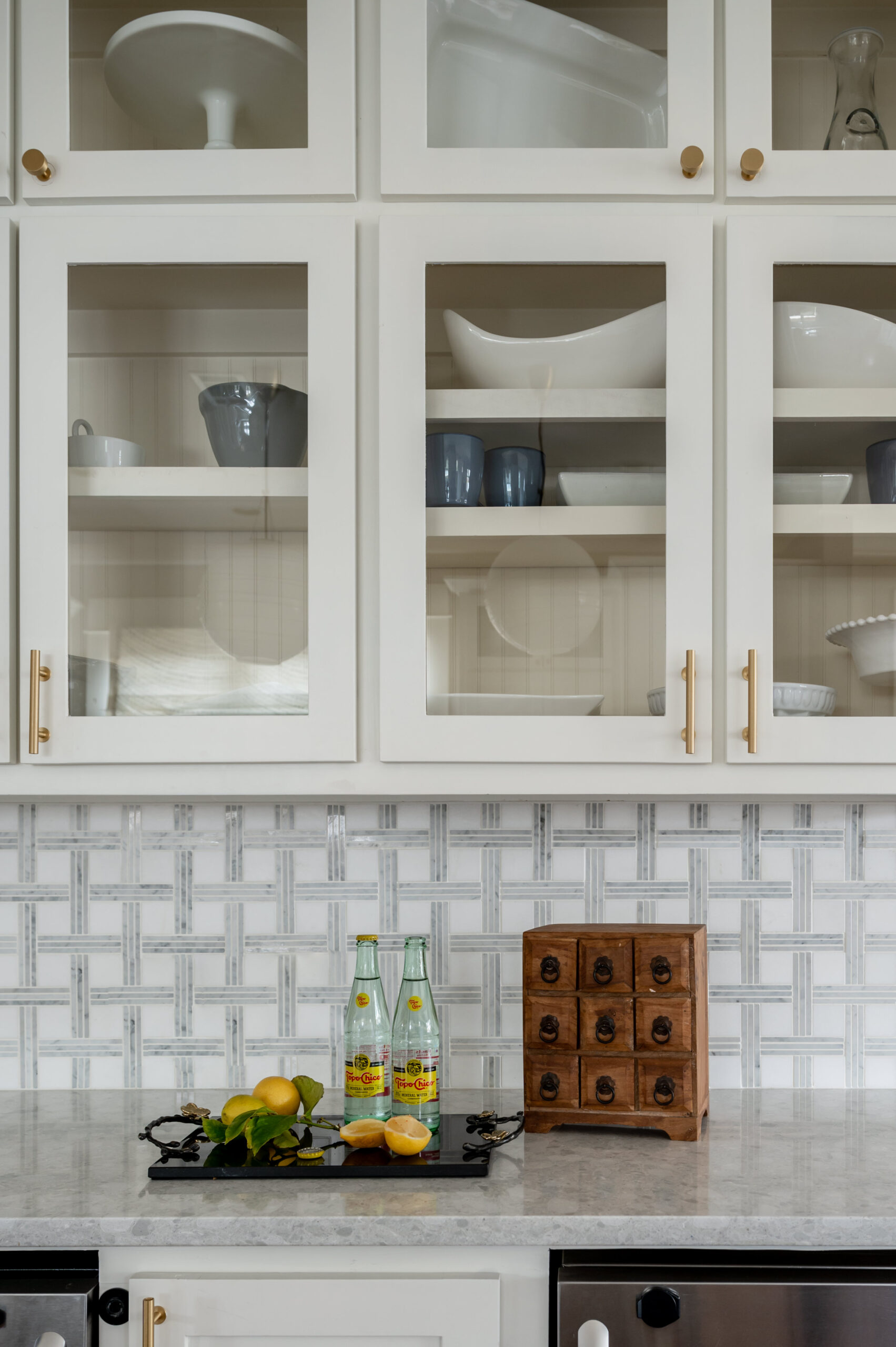 Luxury kitchen interior design with tiled backspalsh