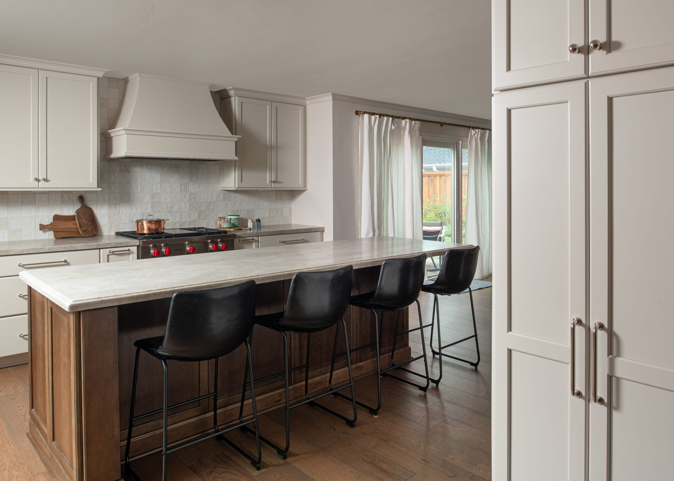 Stunning Modern kitchen interior design layout